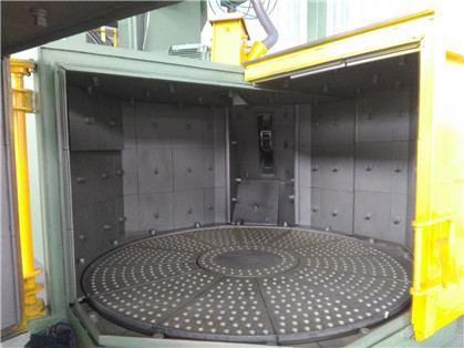 ZT015S Double Rotary Table Shot Blasting Machine For Cleaning Forgings Castings