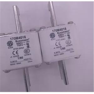 Square 170M4018 Cooper Bussmann Fuse , Small Bussmann Relay Fuse Block