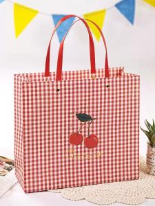 China OEM ODM Matte Lamination Apparel Art Paper Bag With Handle on sale