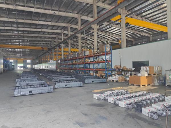 Quality Warehouse Loading Dock Leveler with Adjustable Height High Capacity Secure for sale