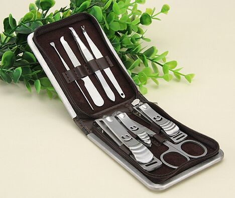 Quality 8 in 1 manicure tools kit for sale