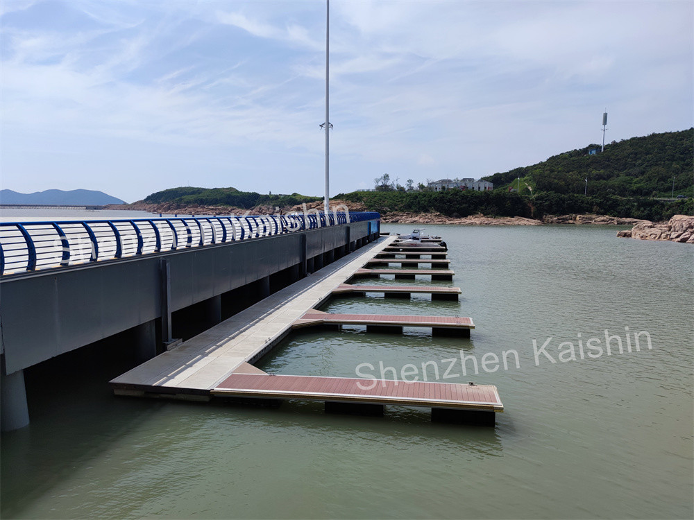 Customized Aluminum Floating Docks Floating Pontoon With Rubber Fenders Pier