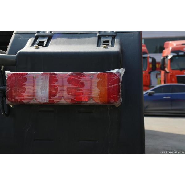 Left Driving Sinotruck Sitrak C7H Diesel Tractor Head Truck 89KM/H