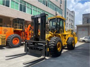 China Box Type Frame 20T Load Off Road Forklift For Rough Terrain wholesale