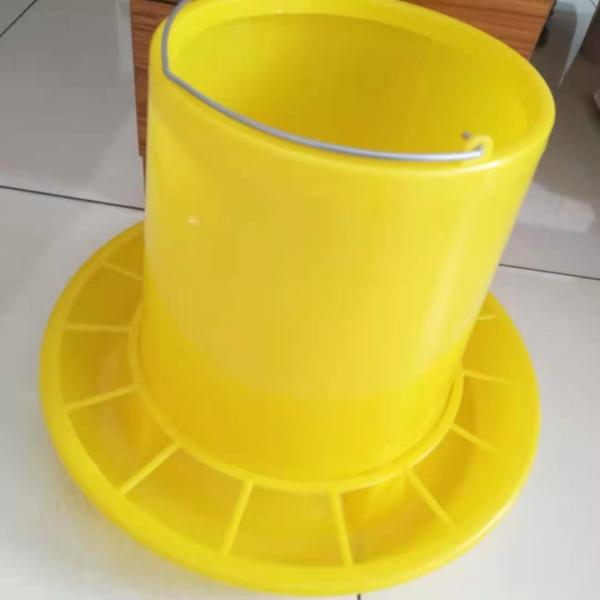 Quality Chicken Boilers Breeders Quails Poultry Feeder And Drinker for sale
