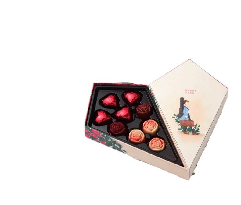 China Custom Wrapping Chocolate Boxes Paperboard Liner Half Heart Kite Shape on sale