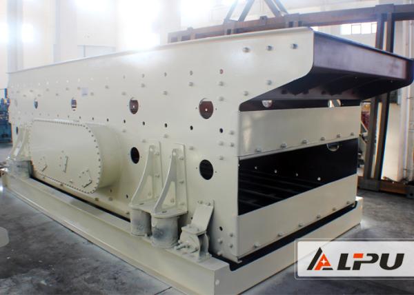 Quality 3 Layer Elliptical Vibrating Screening Machine With Rubber Mesh for sale