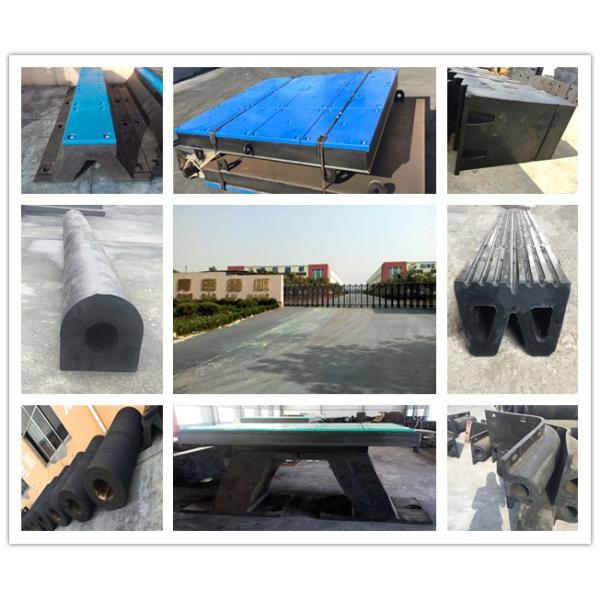 Cylindrical Solid D Type Rubber Fenders High Grade To Absorb Kinetic Energy