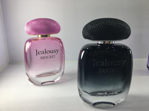 Quality Gradient Pink Gradient Black Luxury Perfume Bottles With Atomizer Cap for sale