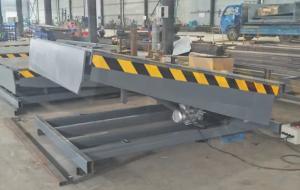 China Galvanized Finish Loading Dock Leveler with Customizable Platform Size and Lip Length 6 Ton Electric Hydraulic Platform wholesale