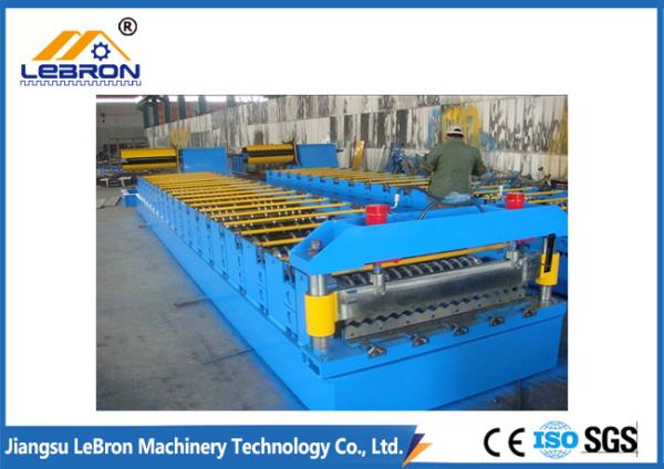 Quality 2018 new type corrugated roof sheet roll forming machine made in China Automatic PLC Control for sale