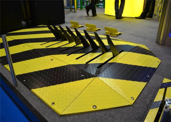 Quality Full Automatic Retractable Security Tyre Killer Access Control System With Spikes for sale