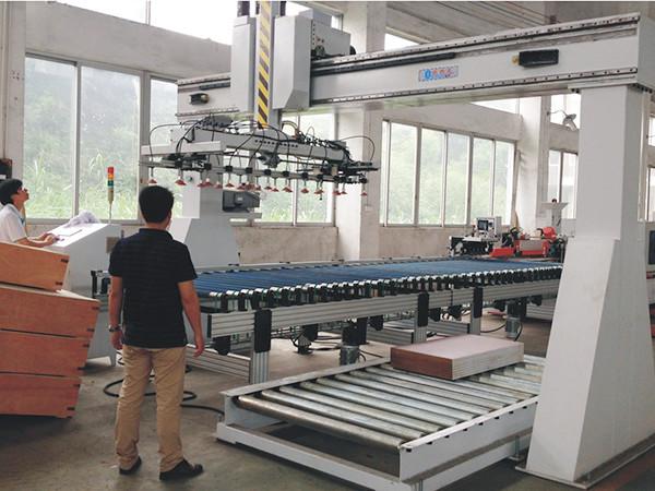 Quality Ultrasonic Spray Coating System / Loading Unloading Machine for sale