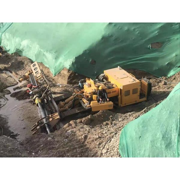 Hydraulic Crawler Drilling Machine Suitable For Complex Formation Drilling BHD - 260