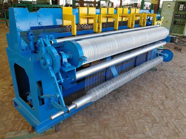 Quality PVC Coated Automatic Wire Mesh Welding Machine With 80 - 120 Times / Min Welding Speed for sale