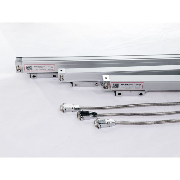IP67 Protection Class Optical Linear Encoders Resolution 5µm Display Resolution Incremental or Absolute