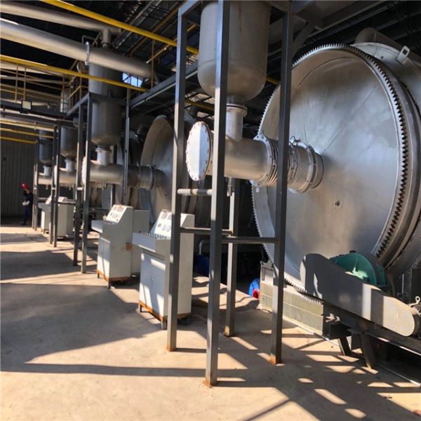 Pyrolysis Machines for Converting Small Waste Plastic to Diesel Fuel Oil 380V Voltage