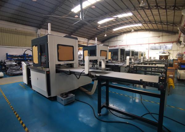 Quality Mobile Phone Gluing Box Pasting Machine 40pcs/Min Multi Function for sale