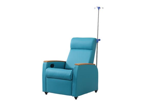 Quality Adjustable Manual Dialysis Recliner Chairs With IV Pole On Casters for sale