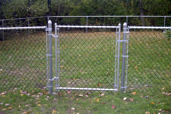 PVC coated galvanized chain link fence for baseball field