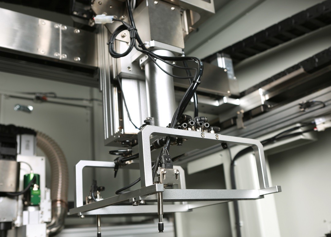 Genitec Full-Automatic PCB Depaneling Machine PCB Routing Machine GAM330AT