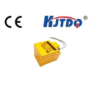 Plastics Industry Inductive Proximity Sensor Diameter 17mm Distance 4mm