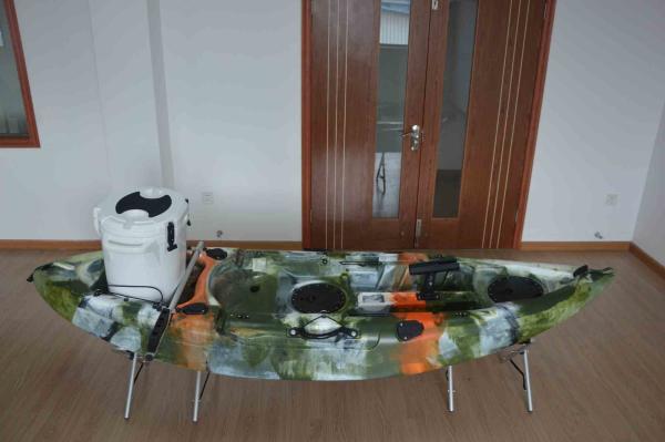 Quality LLDPE Sit On Top Kayak Lightweight Smooth Ride Easy To Paddle With Ice Box for sale