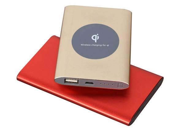Quality Gold USB C Magnetic Wireless Power Bank With Fast Charging Function for sale