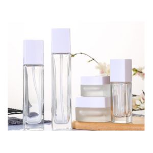 China Smooth Neck Clear Empty Cosmetic Bottles 100ml Glass Lotion Bottle wholesale