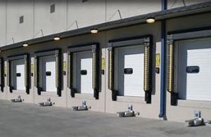 China Fireproof Loading Dock Shelters Polyester Fabric Automatic With Remote Controlled wholesale