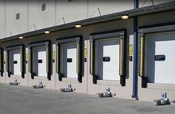 Fireproof Loading Dock Shelters Polyester Fabric Automatic With Remote