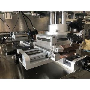 Round Bottle Self Adhesive Labeling Machine Automatic