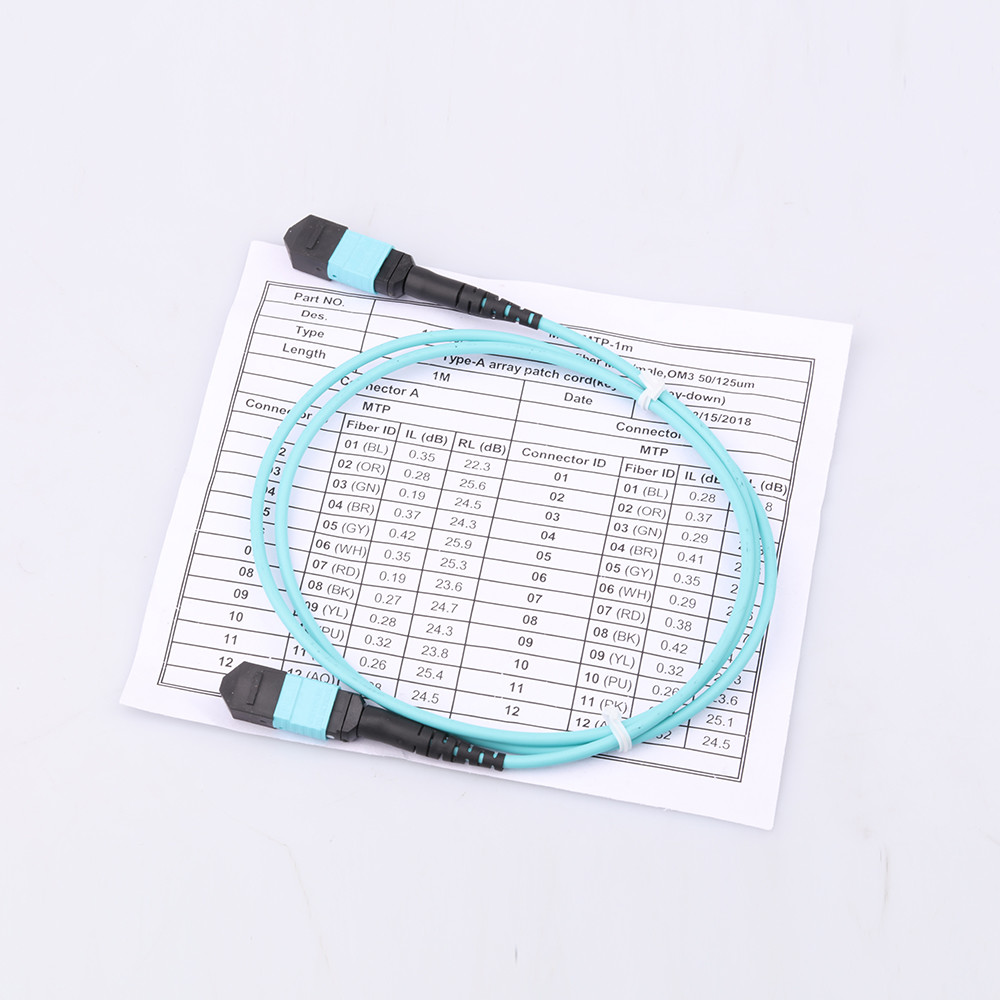 China PVC LSZH Mtp Mpo Patch Cable UPC / APC 0.3dB Insertion Loss on sale