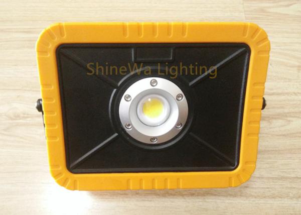 Quality 2000 Lumen Led Swivel Work Light  , Scaffold Hanging Rechargeable Led Work Lamp for sale
