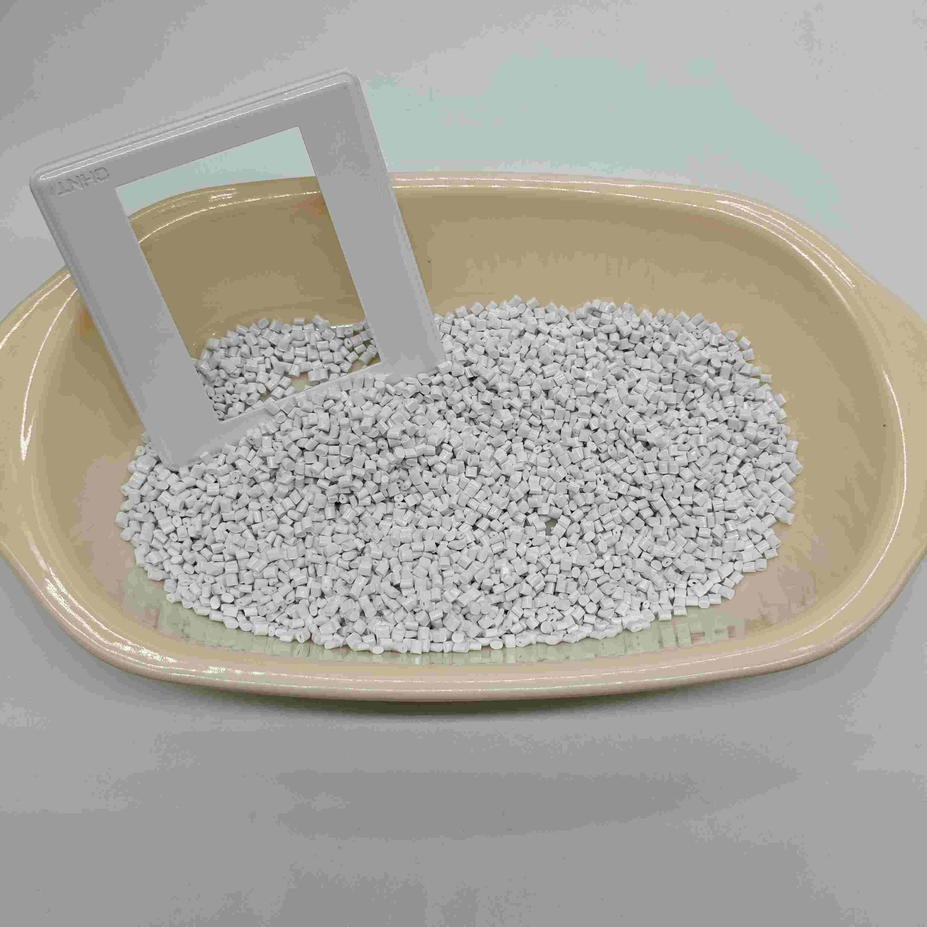 Moisture Proof Polycarbonate Pellets Suppliers Light Diffusion PC Hydrolysis