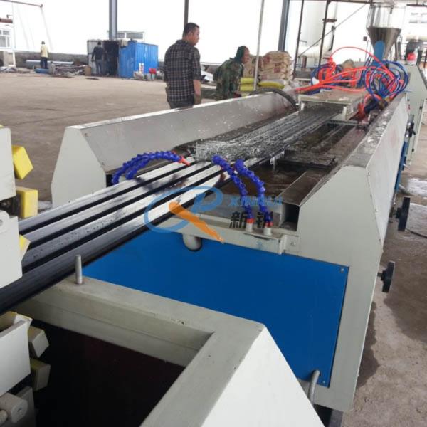 Decking Plastic Profile Machine