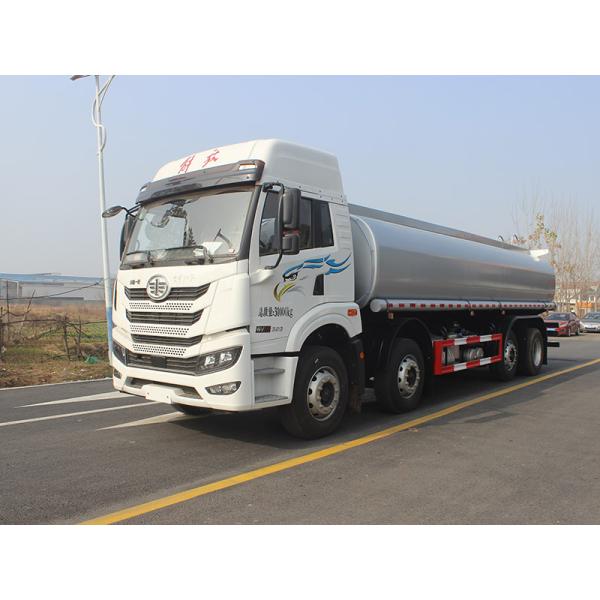 Qingdao Jiefang 260 Horsepower 8X2 Total Weight 31 Ton Volume 18.1 Cubic Meter Chemical Liquid Transporter (Chengliwei Brand)