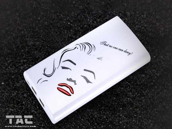 Quality Ultra Thin External Battery Power Bank 8000mah With Overload Protective for sale