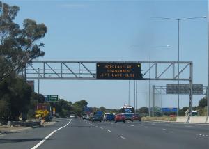 Totally Enclosed Variable Messaging System , P33.3 4R2G1B Highway Traffic Board Large View Angle