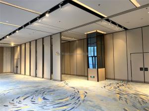 OEM ODM Operable Panel Partitions Dividing Partition Wall No Floor Track Needed