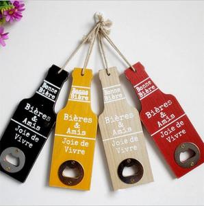 China retro beer bottle opener wooden hanging wall decoration for home bar restaurant decor. wholesale