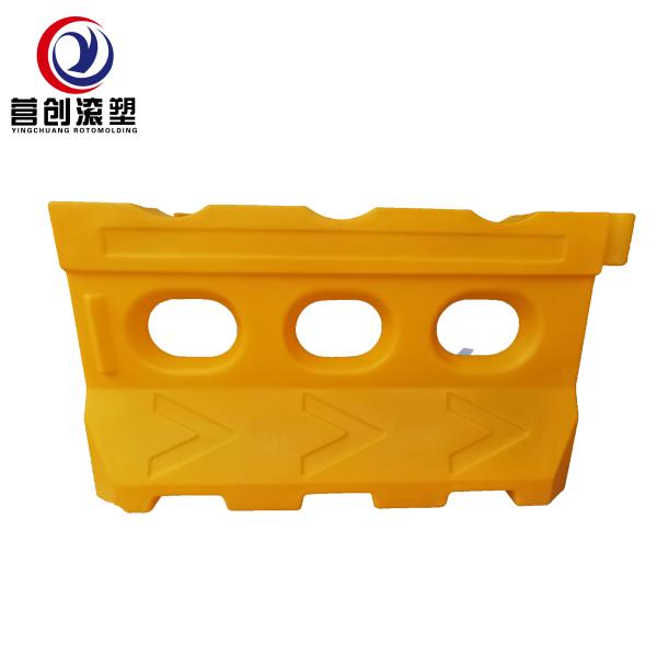 Quality Customized Traffic Control Barricades With Plastics Features For Maximum Durability for sale