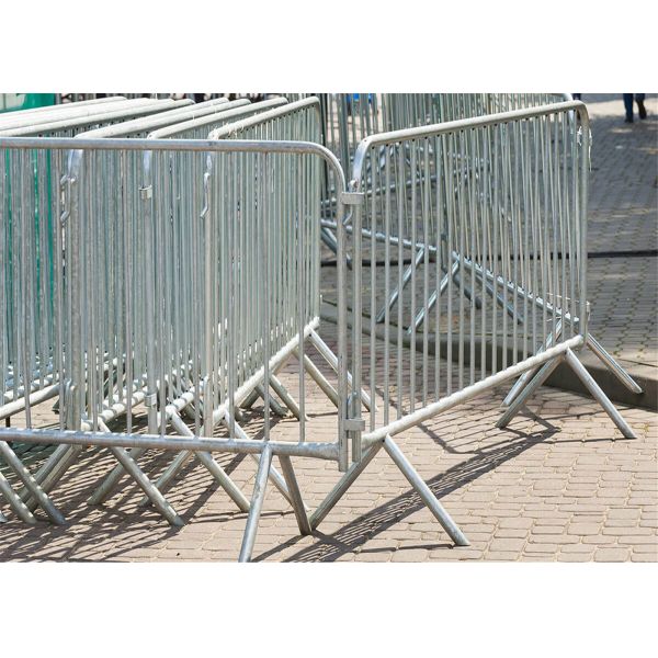 crowd control barriers manufacturer