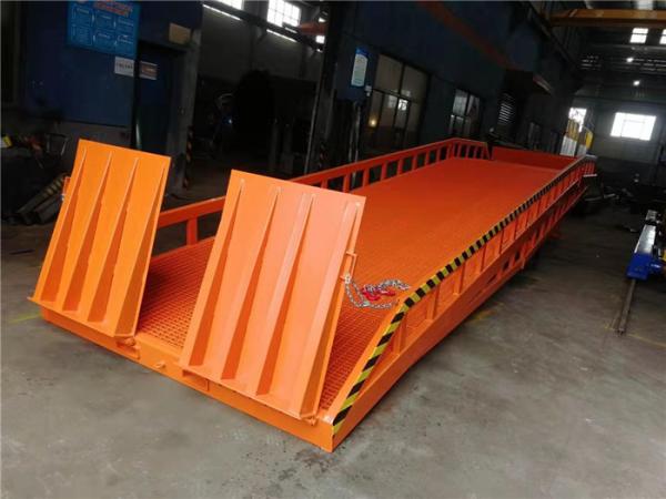 10 Ton Mobile Container Loading Ramps Fast Efficiency Working In Yard Orange