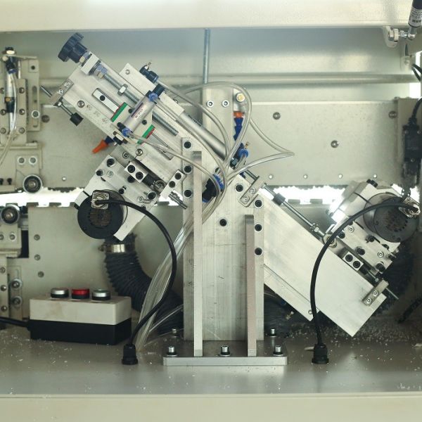 0.4-0.6Mpa Pneumatic Flush Auto Edge Banding Machine High Speed