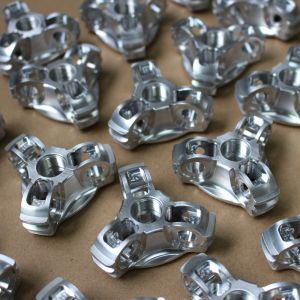 6061 Alloy Aluminium CNC Machining Parts Sandblasting Anodizing Silver Surface
