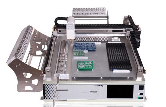Quality Automatic SMT Pick And Place Machine With 4 Types Of High-Precision Nozzles for sale