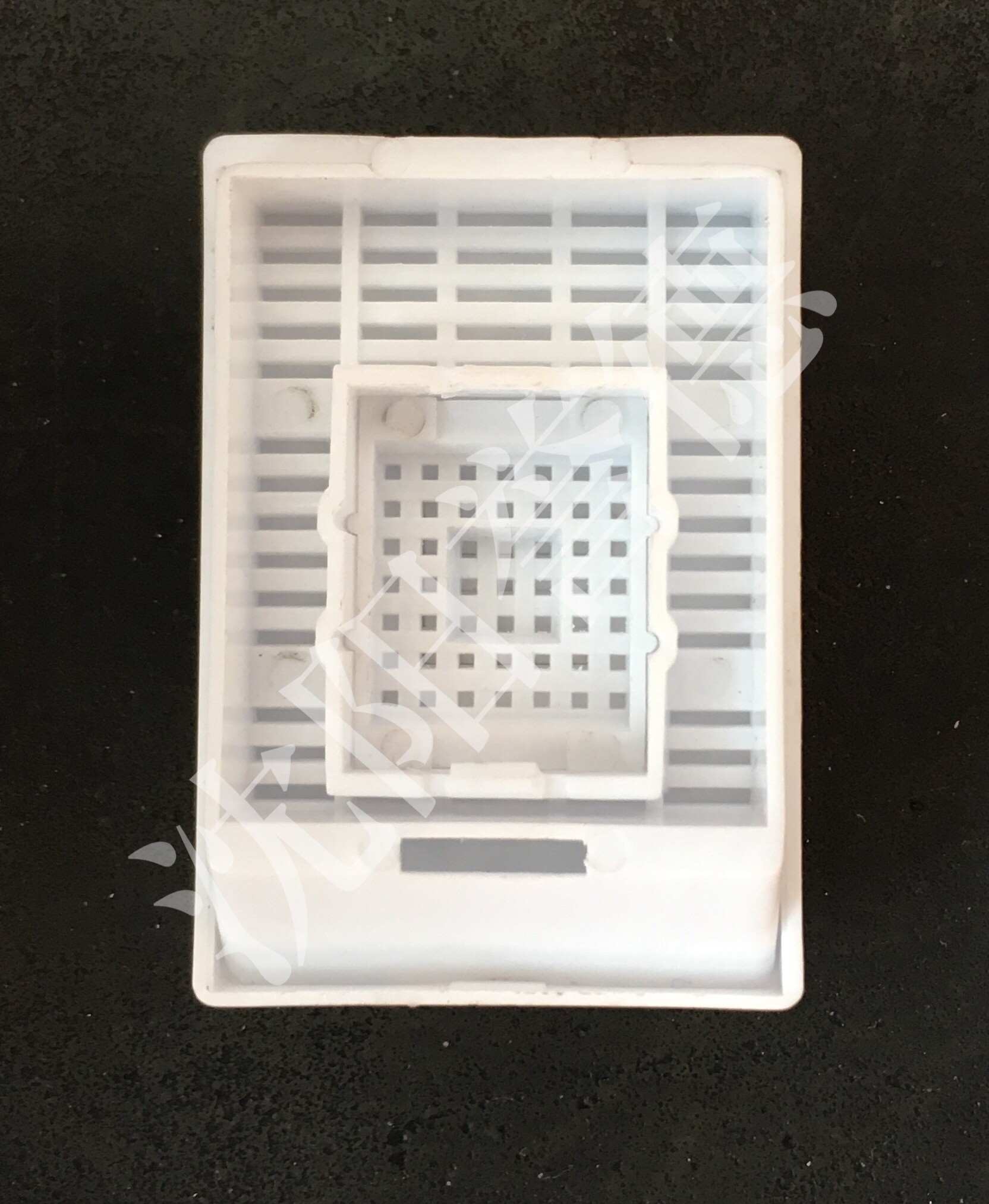 China Small Pathology Cassette , Paraffin Plastic Embedding Molds For Processing wholesale