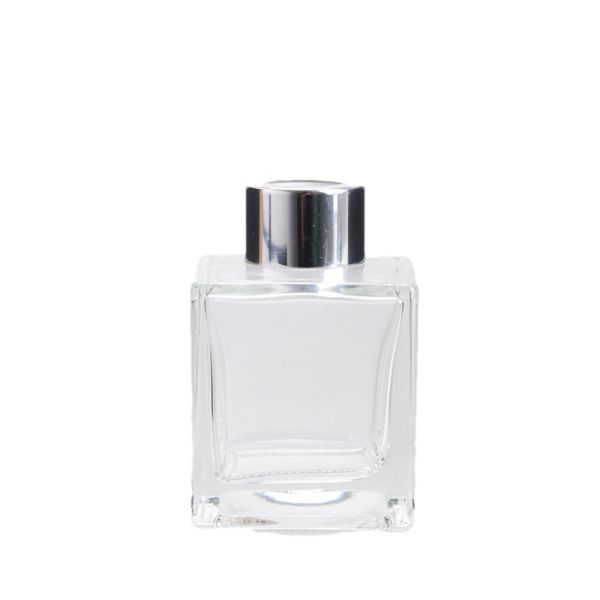 China Clear Crystal Glass Perfume Bottles Refillable 100ml Reed Diffuser Bottles wholesale