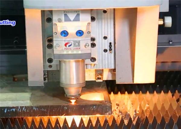 Quality Horizontal Steel Plate Laser Cutting Machine Full Automatically Lower Consumption for sale